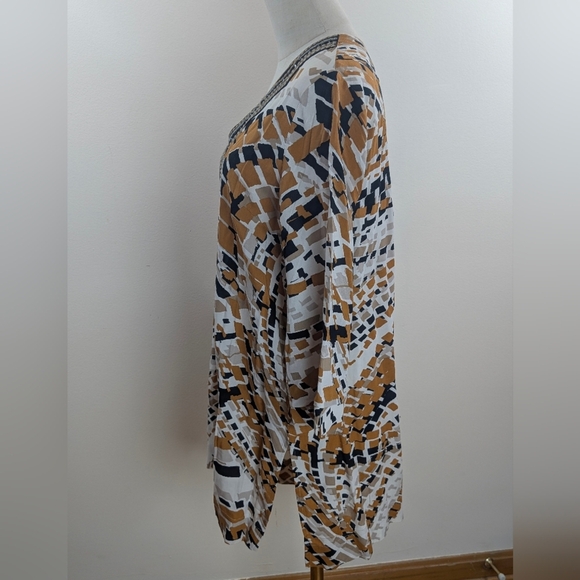 Dennis Basso Women's Size Small Abstract V-Neck Tunic in Black, Brown, and White - Picture 9 of 12